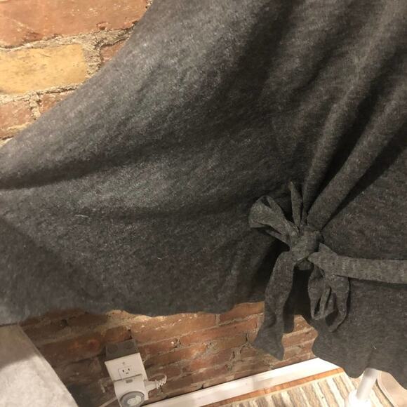 Doe & Rae Poncho Sweater NWT Gray Belted size M - Picture 4 of 9